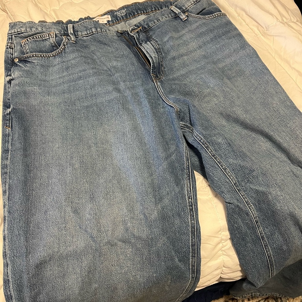 Good American Light Blue Relaxed Women’s Jeans